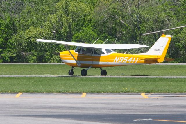 Cessna Skyhawk (N35411)