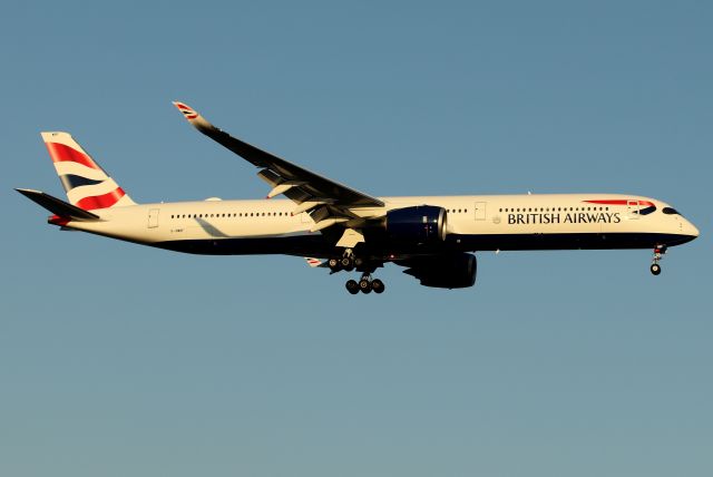 Airbus A350-900 (G-XWBF) - 'Speedbird 50 Golf' arriving from London-Heathrow