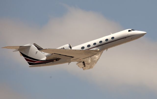 Gulfstream Aerospace Gulfstream IV (N468QS) - Powerful take off!