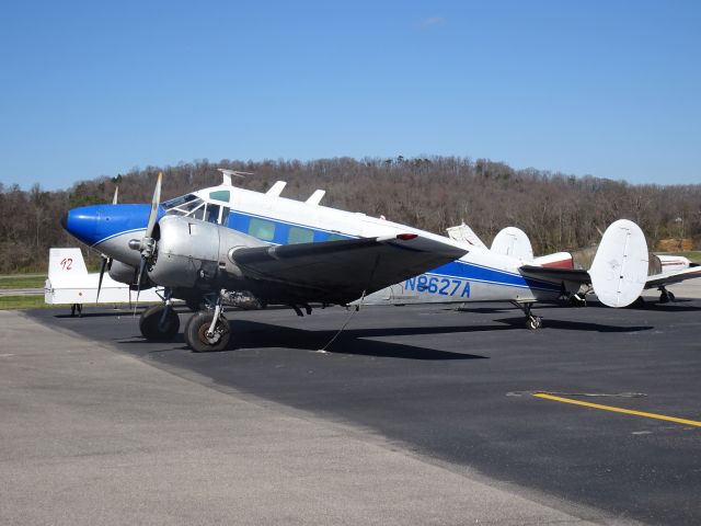 Beechcraft 18 (N8627A)