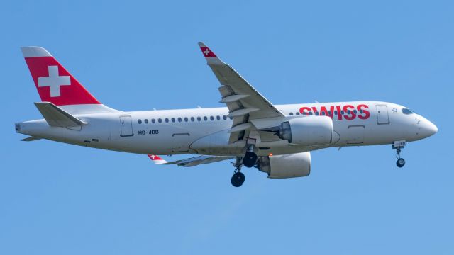 Airbus A220-300 (HB-JBB)