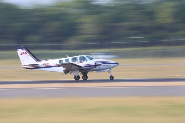 JA5248 — - 16 June 2015:Beechcraft 58 Baron.