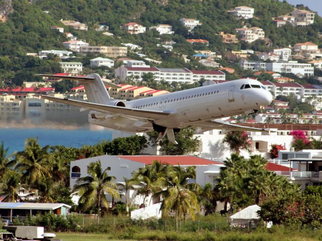 Fokker 100 (PJ-DAC)