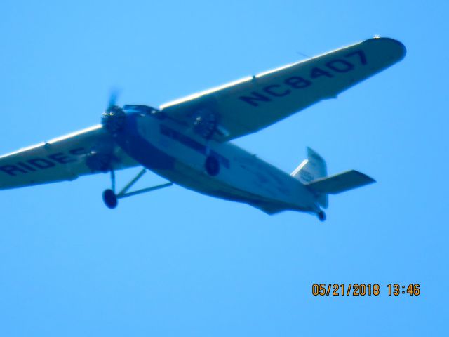 Ford Tri-Motor (N8407)