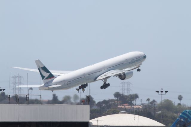 BOEING 777-300ER (B-KPJ)