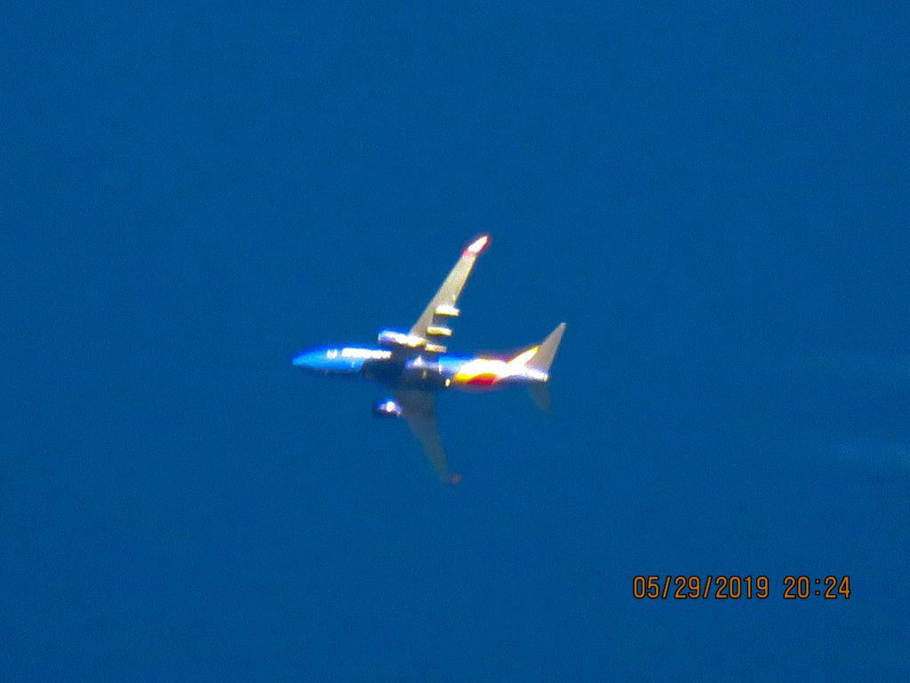 Boeing 737-700 (N715SW)
