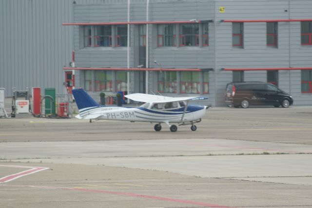 Cessna Skyhawk (PH-SBM) - Sand Air Reime-Cessna F172N SkyHawk II