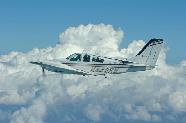 Beechcraft 55 Baron (N442RW)