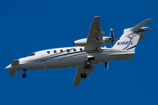 Piaggio P.180 Avanti (N188SL)