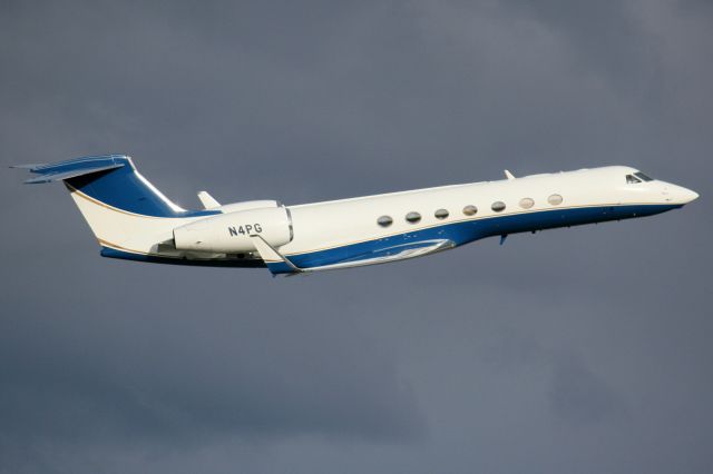— — - Proctor & Gambles latest N4PG off Rwy One-Four at Anchorage 24Sep11