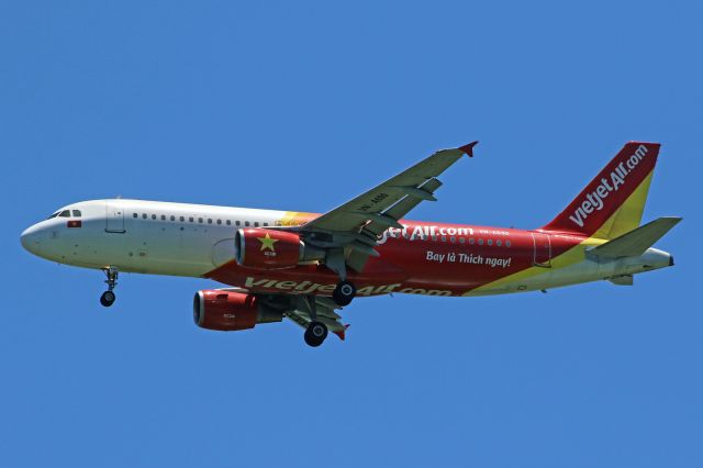 Airbus A320 (VN-A690)
