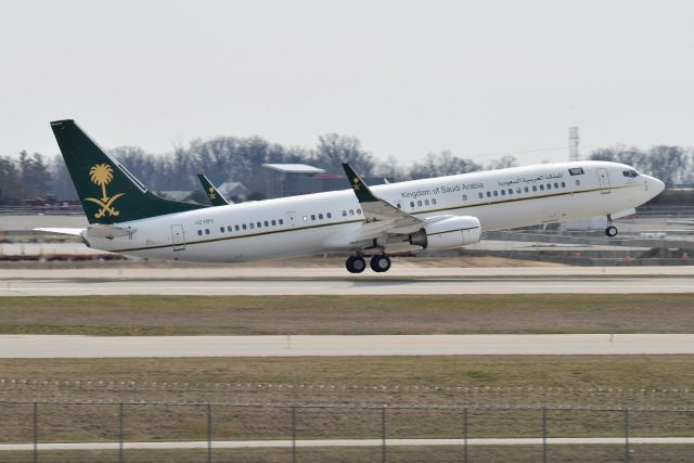 Boeing 737-900 (HZ-MF6)