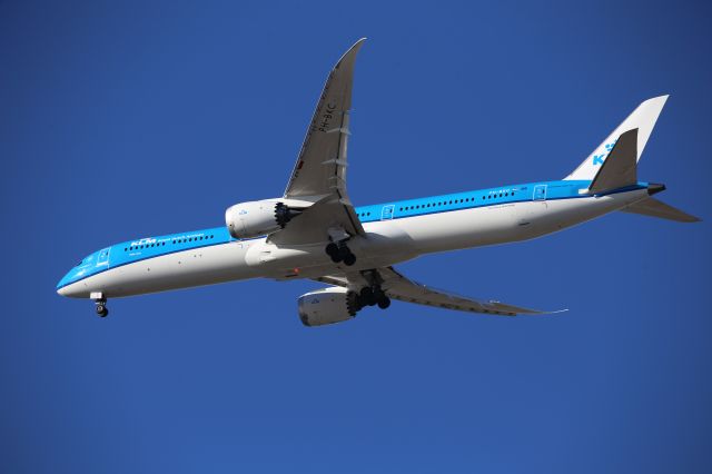 BOEING 787-10 Dreamliner (PH-BKC)