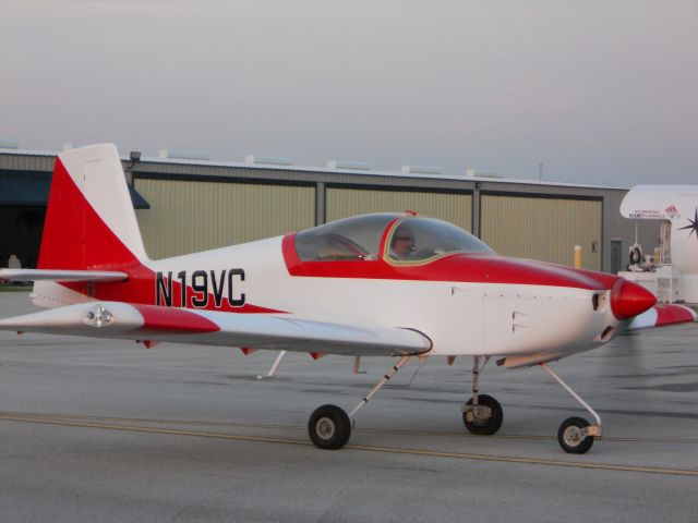 N19VC — - Aug 2, 2011, 7AM, First Flight foto