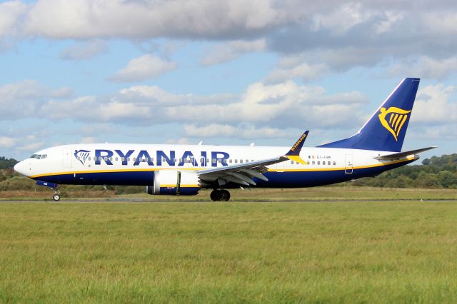 Boeing 737 MAX 8 (EI-IHM) - Landing on rwy 25 on 26-Sep-23 operating flight RYR337 from EIDW.