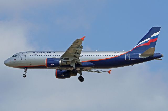 Airbus A320 (VP-BRY)