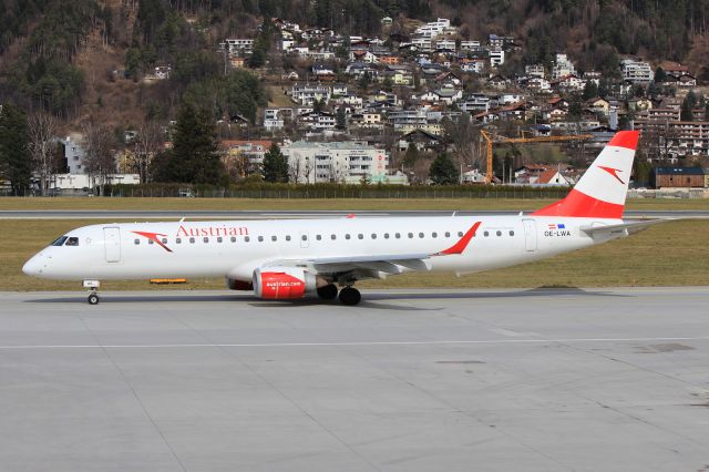 EMBRAER 195 (OE-LWA)