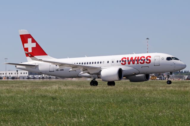 Airbus A220-100 (HB-JBB)