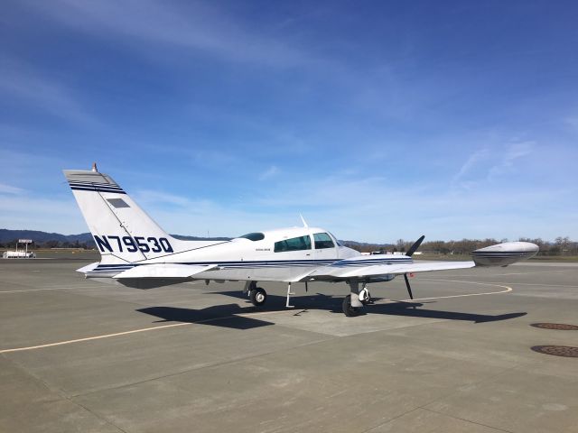 Cessna 310 (N7953Q)