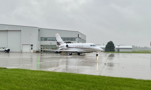 Cessna Citation Latitude (N542QS) - N542QS, a Citation 680A, pulling away from the terminal @ Porter County. This was taken almost exactly 24 hours after N541QS, a Citation 680A, departed KVPZ. I thought this was quite a fun  coincidence that 541 & 542 were here one after another. 10/29/21. 