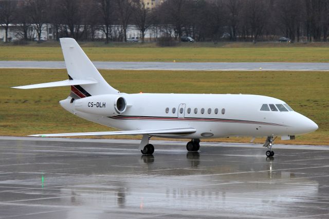 Dassault Falcon 2000 (CS-DLH)