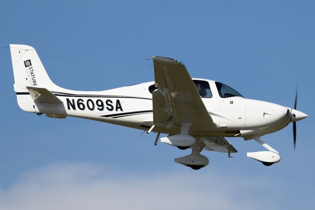 Cirrus SR-20 (N609SA)