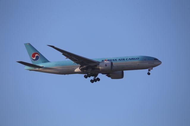 BOEING 777-200LR (HL8043)