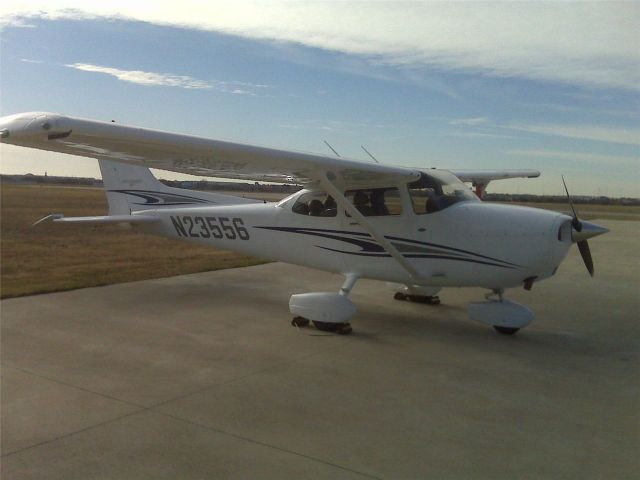 Cessna Skyhawk (N23556)