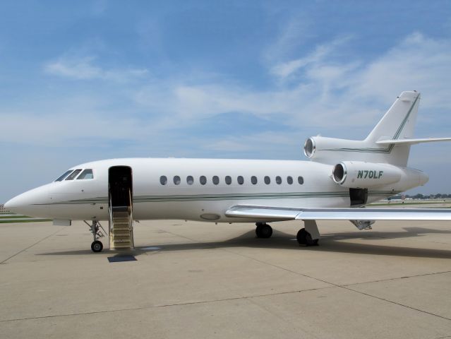 Dassault Falcon 900 (N70LF)