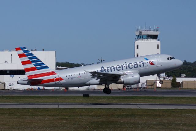 Airbus A319 (N755US)