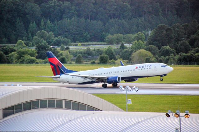Boeing 737-900 (DAL1427)