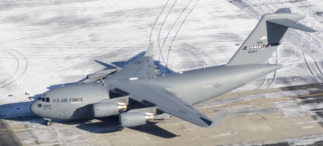 Boeing Globemaster III (N40067)