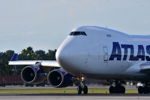 Boeing 747-200 (N452PA)