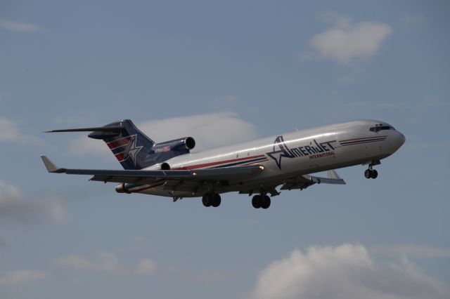 BOEING 727-200 (N905AJ)