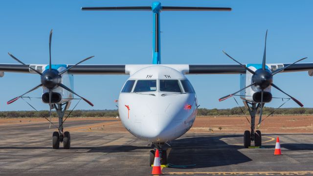 de Havilland Dash 8-400 (VH-IYH)