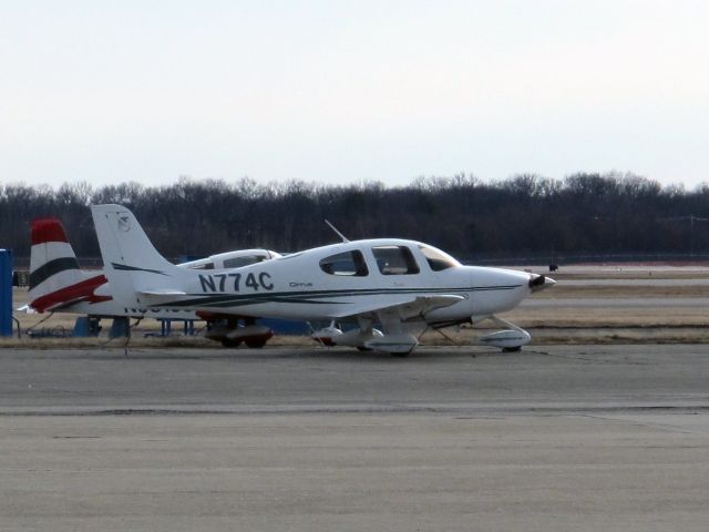 Cirrus SR-22 (N774C) - A very nice Cirrus.