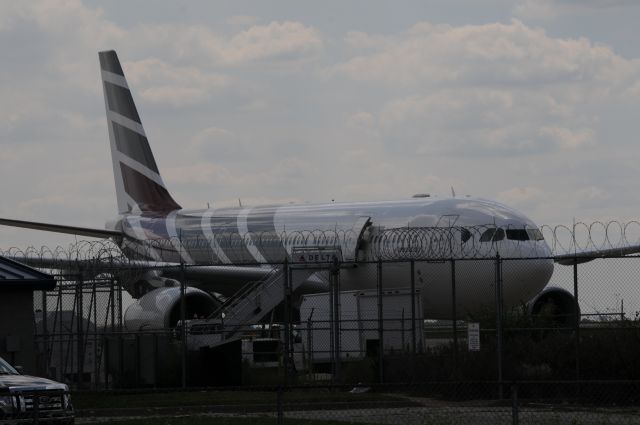 Airbus A330-200 (9H-CLX) - Surprise arrival at IND yesterday. Looks to be getting work on by Comlux America. Anyone know anything about this bird? Cant find anything on the internet. Please post comments with info. Thanks!