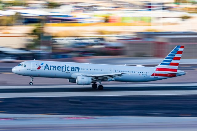 Airbus A321 (N188US) - An American Airlines A321 landing at PHX on 2/28/23. Taken with a Canon R7 and Canon EF 100-400 L ii lens.