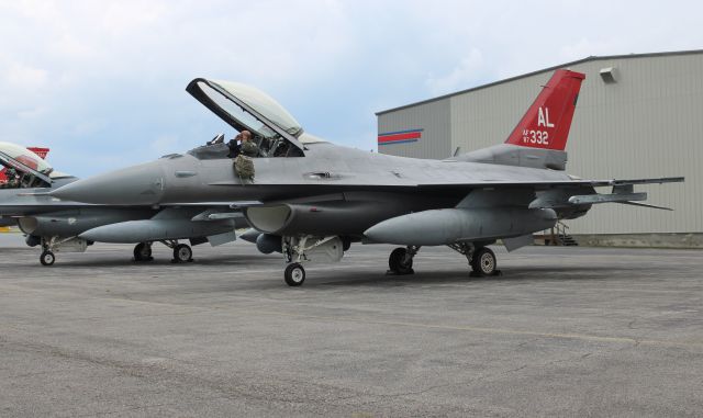 Lockheed F-16 Fighting Falcon (87-0332)