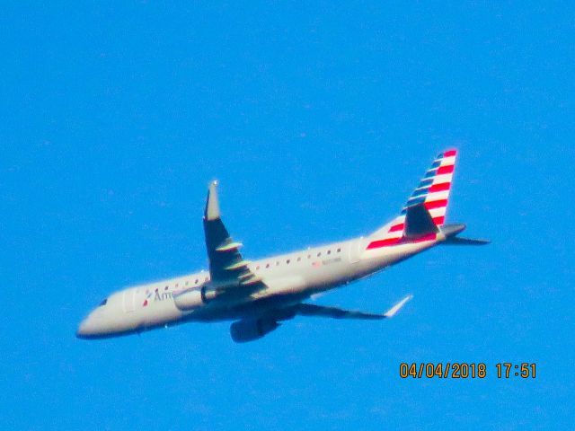 Embraer 175 (N250NN)