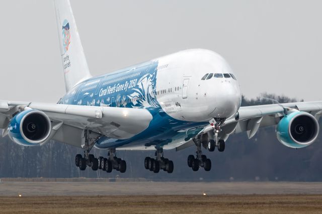 Airbus A380-800 (9H-MIP)