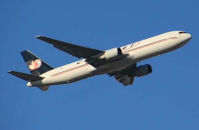 BOEING 767-300 (C-FMIJ)