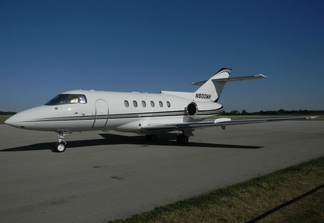 Hawker 800 (N800WH) - BAe 125-800A, N800WH s/n 258080 shot by me in the afternoon of 11 July 2012.