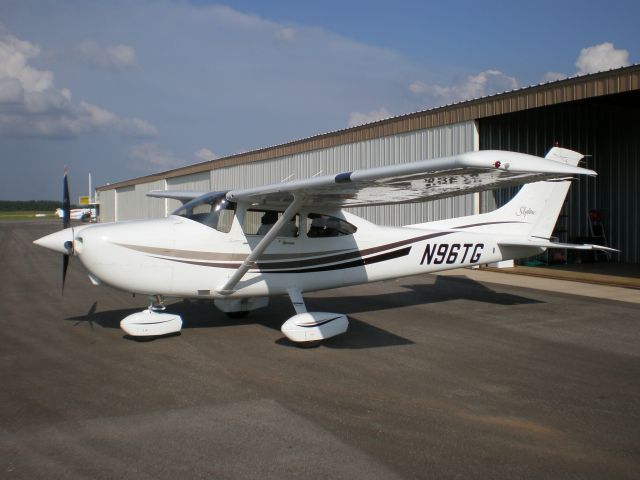 Cessna Skylane (N96TG)
