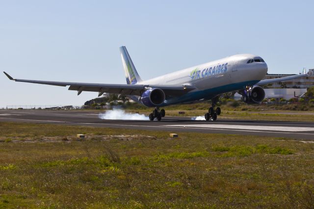 Airbus A330-300 (F-ORLY)