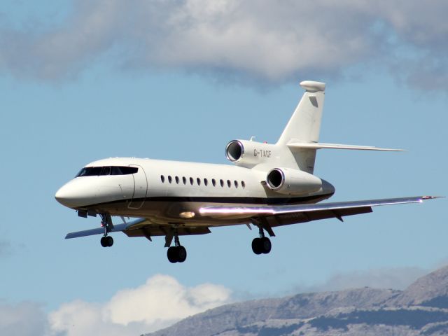 Dassault Falcon 900 (G-TAGF)