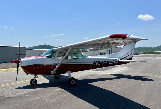 Cessna Skyhawk (N24GV)