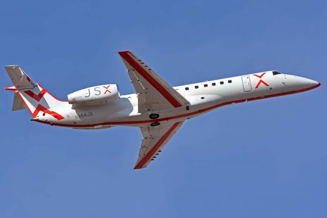 Embraer ERJ-135 (N264JX) - JSX Embraer EMB-135LR N264JX at Sky Harbor on December 21, 2019.