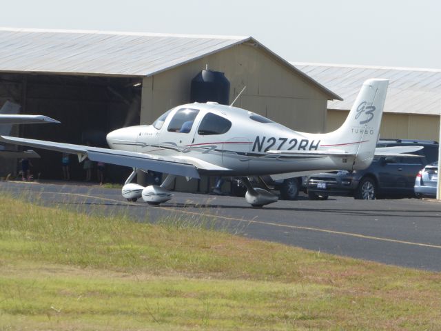 Cirrus SR-22 (N272RH)