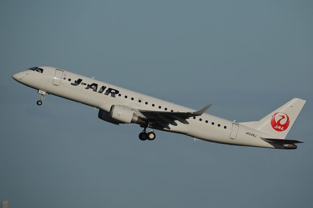 Embraer ERJ-190 (JA248J)